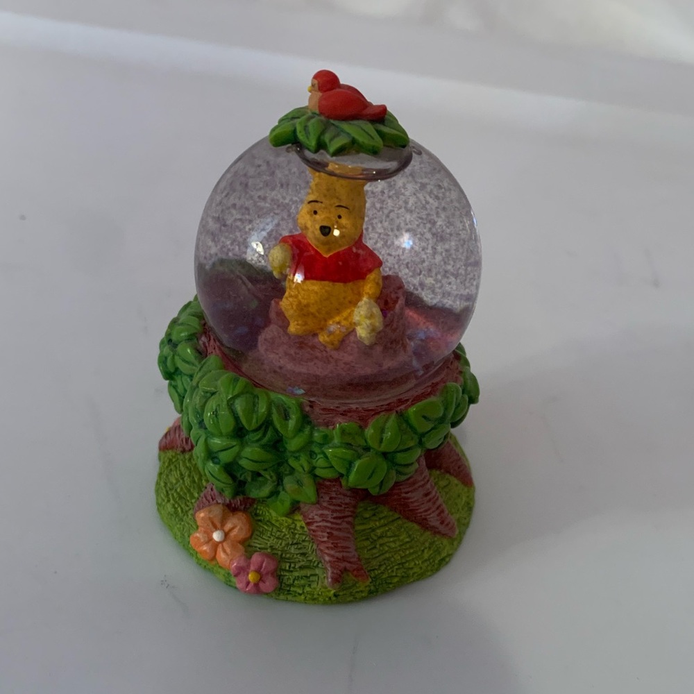 vintage Disney Winnie the Pooh miniature snow globe